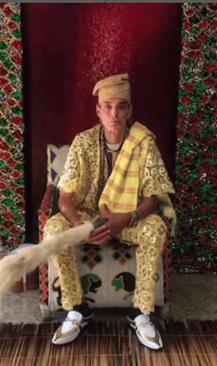 Pai Valdir de Oyá no programa “Seu Amigo de Todas as Horas”, transmitindo fé, ensinamentos e mensagens espirituais.